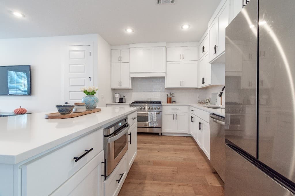 Jenkins Avenue — kitchen with island and range